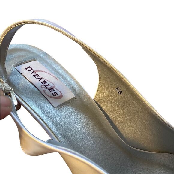 Dyeable white satin Faye slingback pump NWT & box size 10 bow accent w/box - Picture 8 of 12